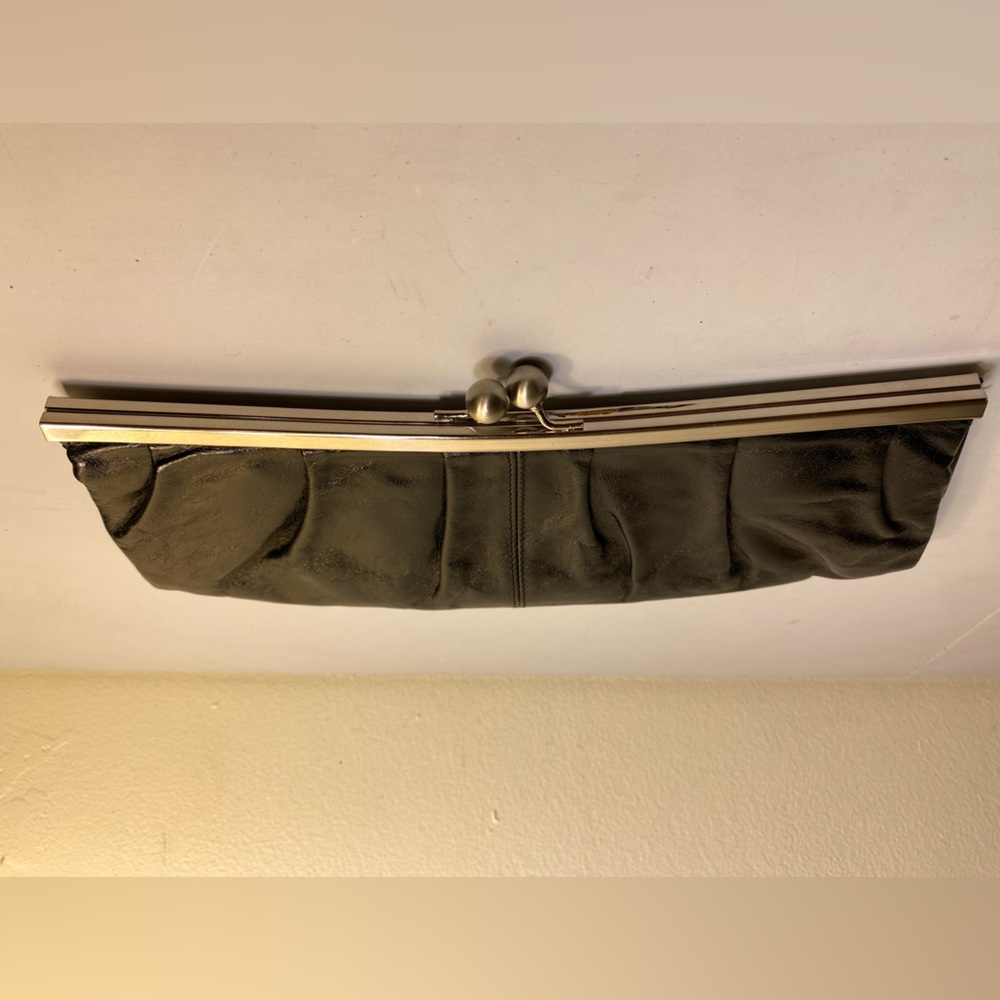 HOBO International Clutch 🔥Final Price🔥 - Picture 3 of 9